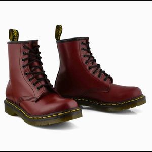 Dr Martens 1460 Unisex LEATHER LACE UP BOOTS - Red Burgundy. Brand New, Size 5